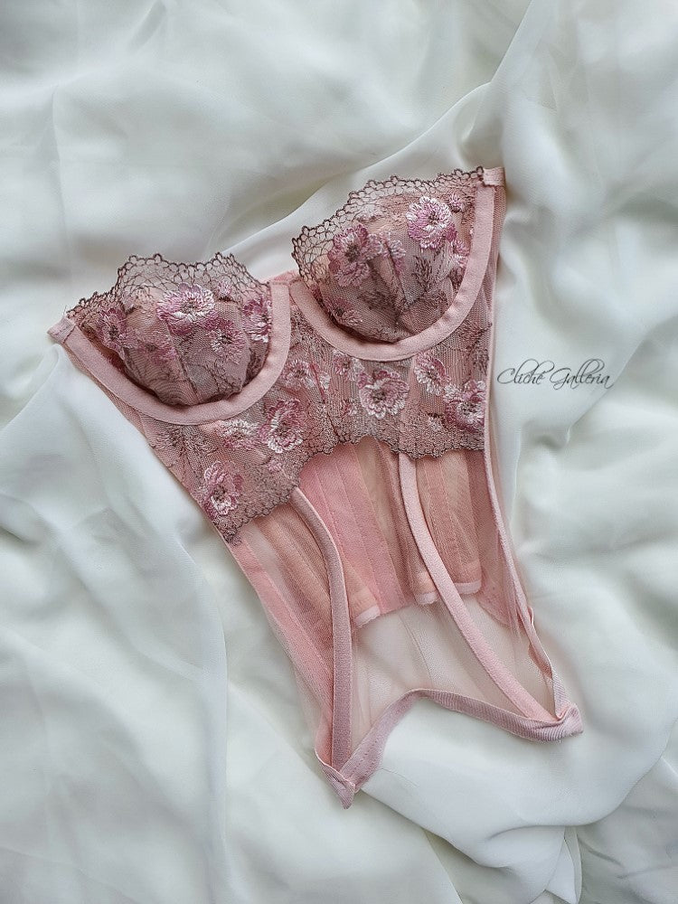 Leilani - Dusty Pink Peony Lace Bustier
