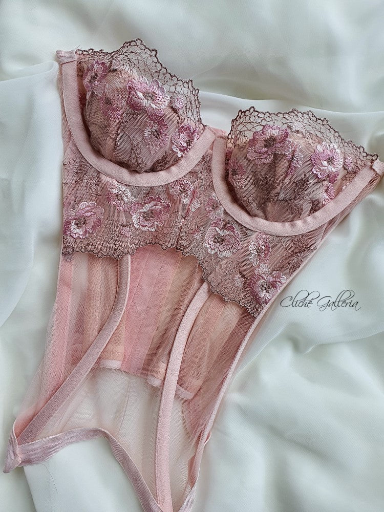 Leilani - Dusty Pink Peony Lace Bustier