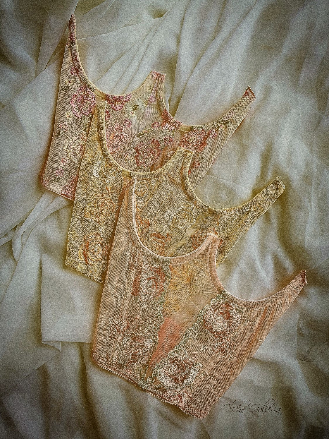 Lisha - Peach Rose Lace Underbust